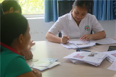 治愈卵巢囊腫 美女重現往日風采